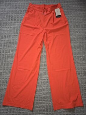 Nike Women’s Wide-Leg Pants in Vibrant Orange-Red